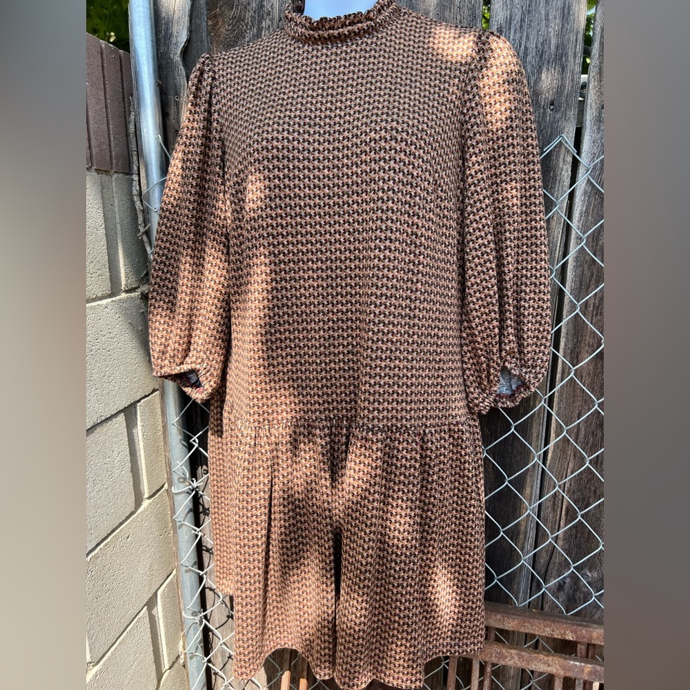 Fall/winter dress galore ! Sophisticated, geometric , neutral design